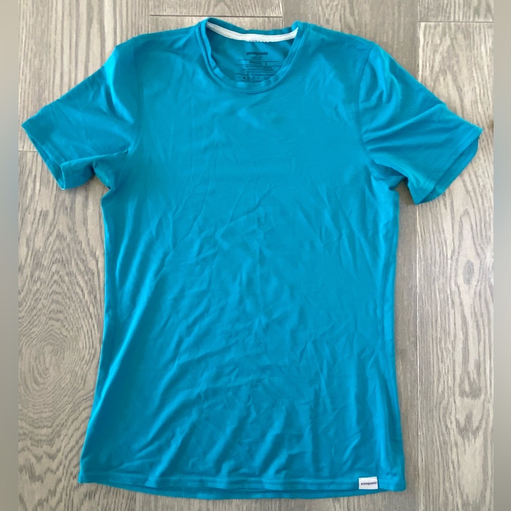 Women’s Patagonia Capilene Silkweight Crew T-shirts, size S